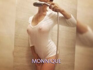 MONNIQUE_