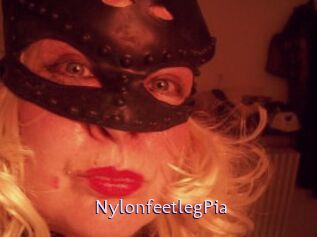 NylonfeetlegPia